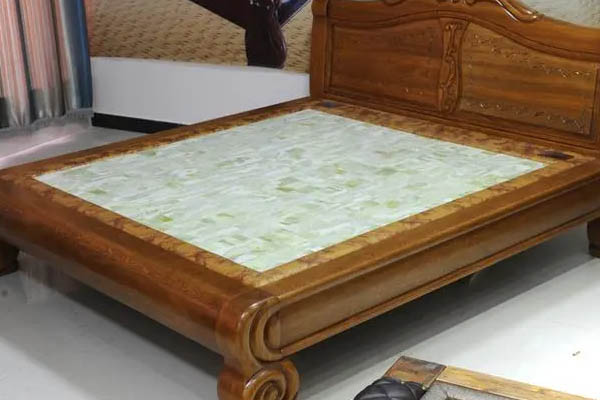 长期睡玉石床垫可以吗 长期睡玉石床垫好吗