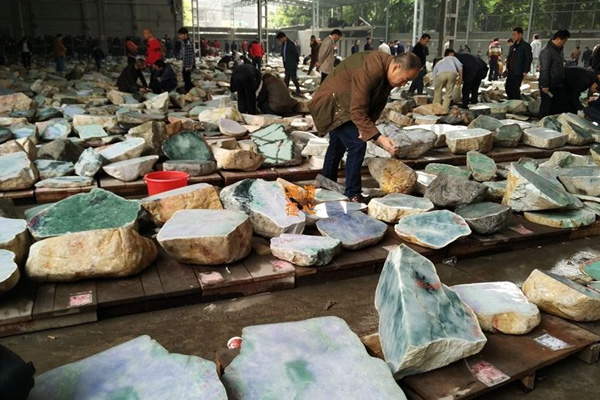 中国哪里有翡翠原石市场 非洲翡翠原石市场在哪里