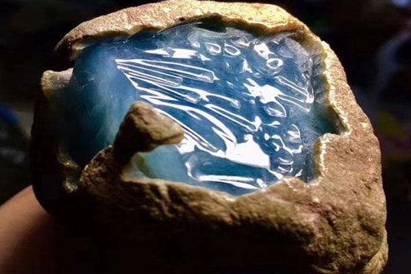 危地马拉翡翠原石来自哪里 哪里会进口危地马拉翡翠原石